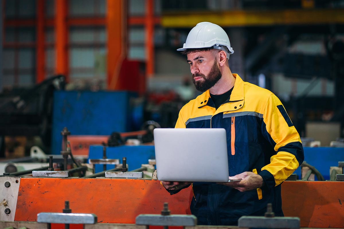 ERP dla produkcji — jak zaplanować wytwarzanie i realnie obniżyć koszty?